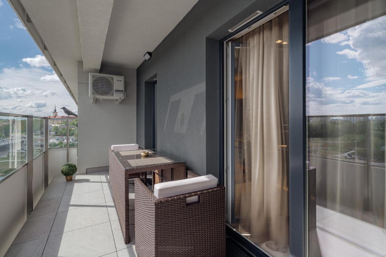 One Luxury Apartments 热舒夫 外观 照片